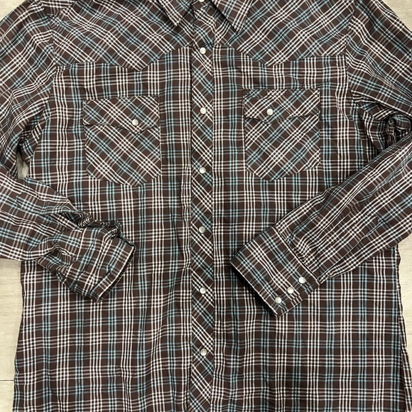 Wrangler button down - Picture 3 of 6